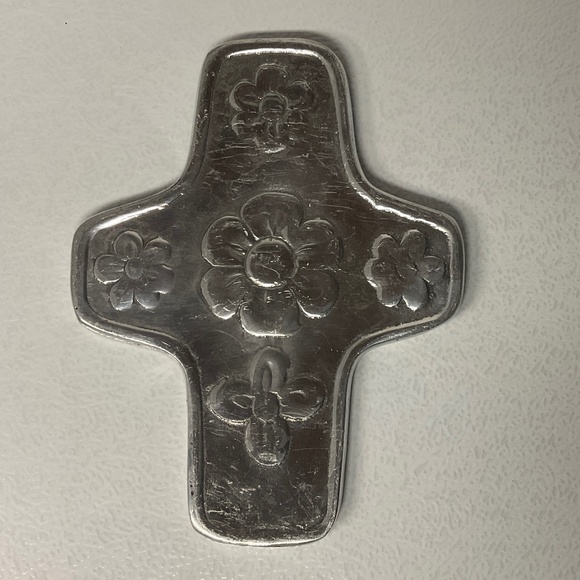 Metal Mexican Cross - Picture 1 of 5